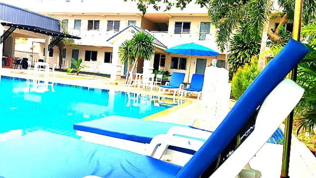 Residency And Pool Hotel 3*