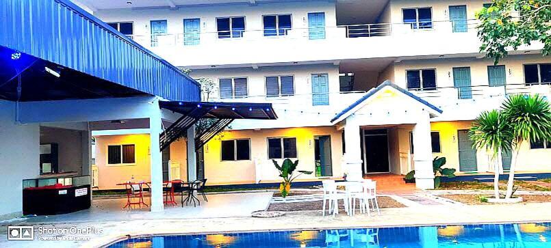 Residency And Pool 3*